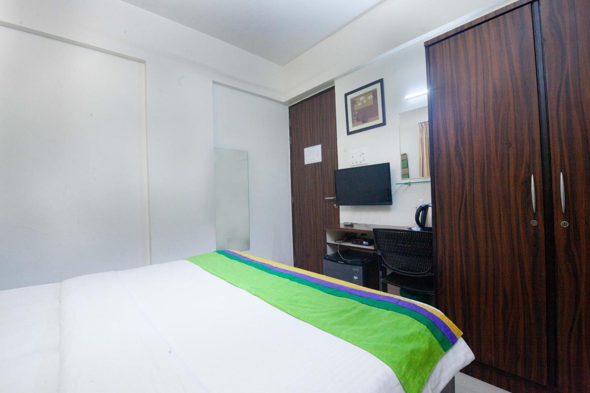 Treebo Park View Hadapsar Hotel Pune Exterior photo