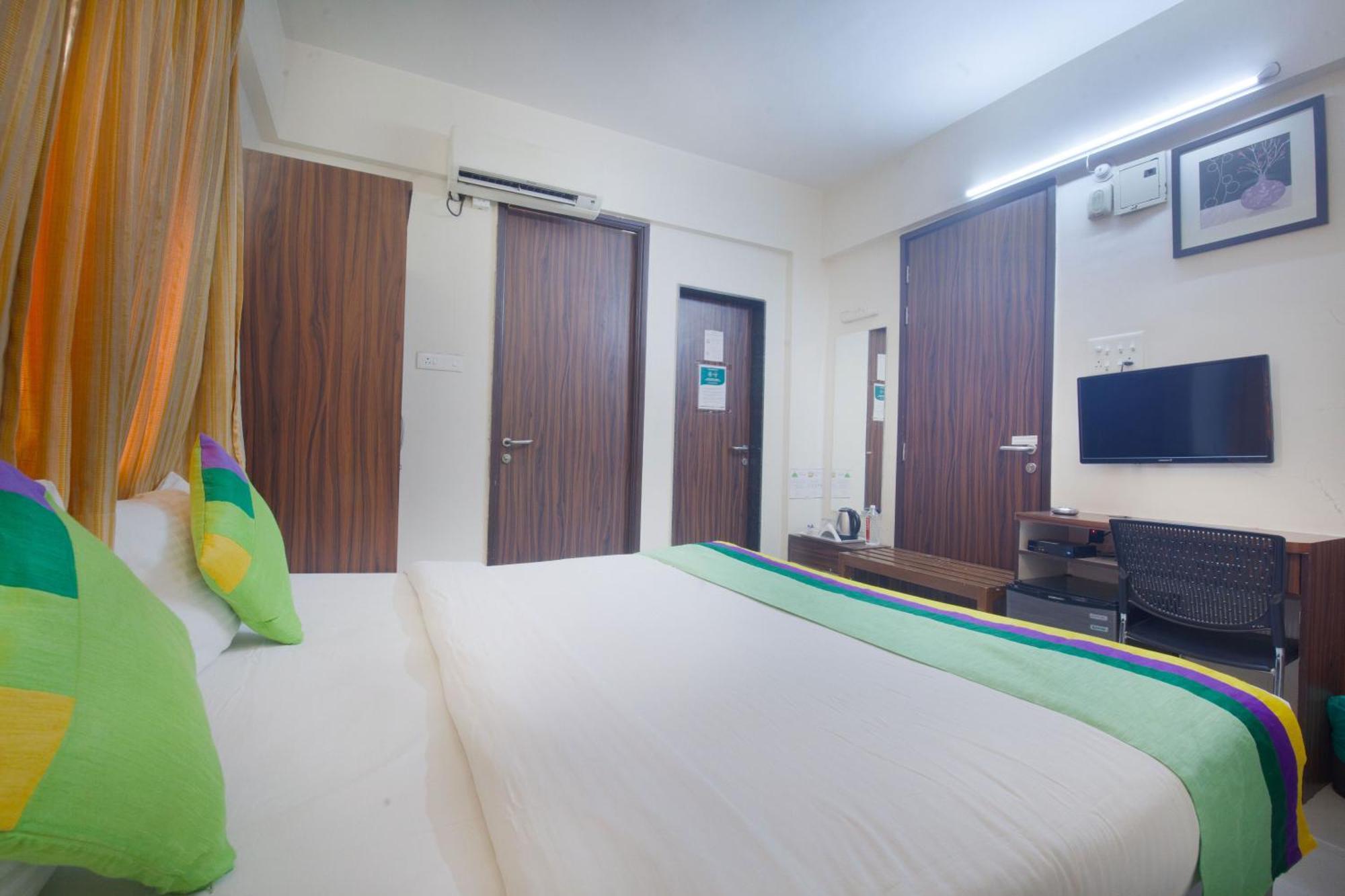 Treebo Park View Hadapsar Hotel Pune Exterior photo