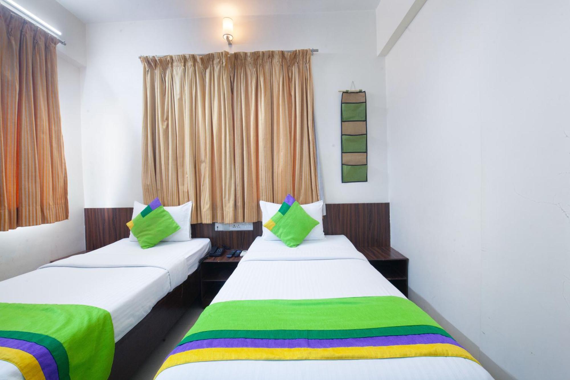 Treebo Park View Hadapsar Hotel Pune Exterior photo